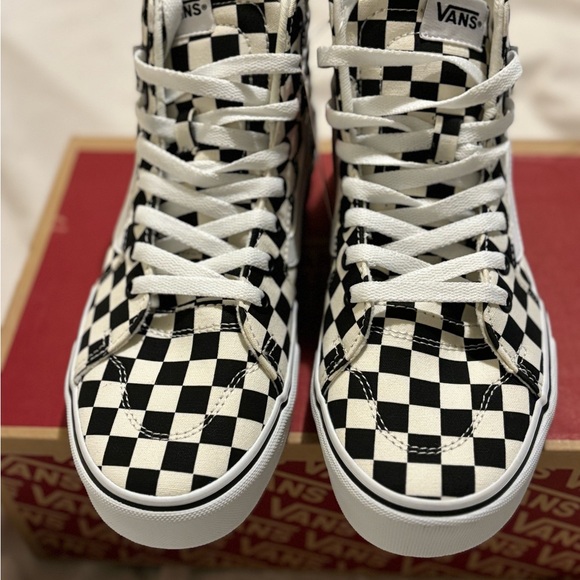 New women high top Vans in new excellent condition - Picture 8 of 13